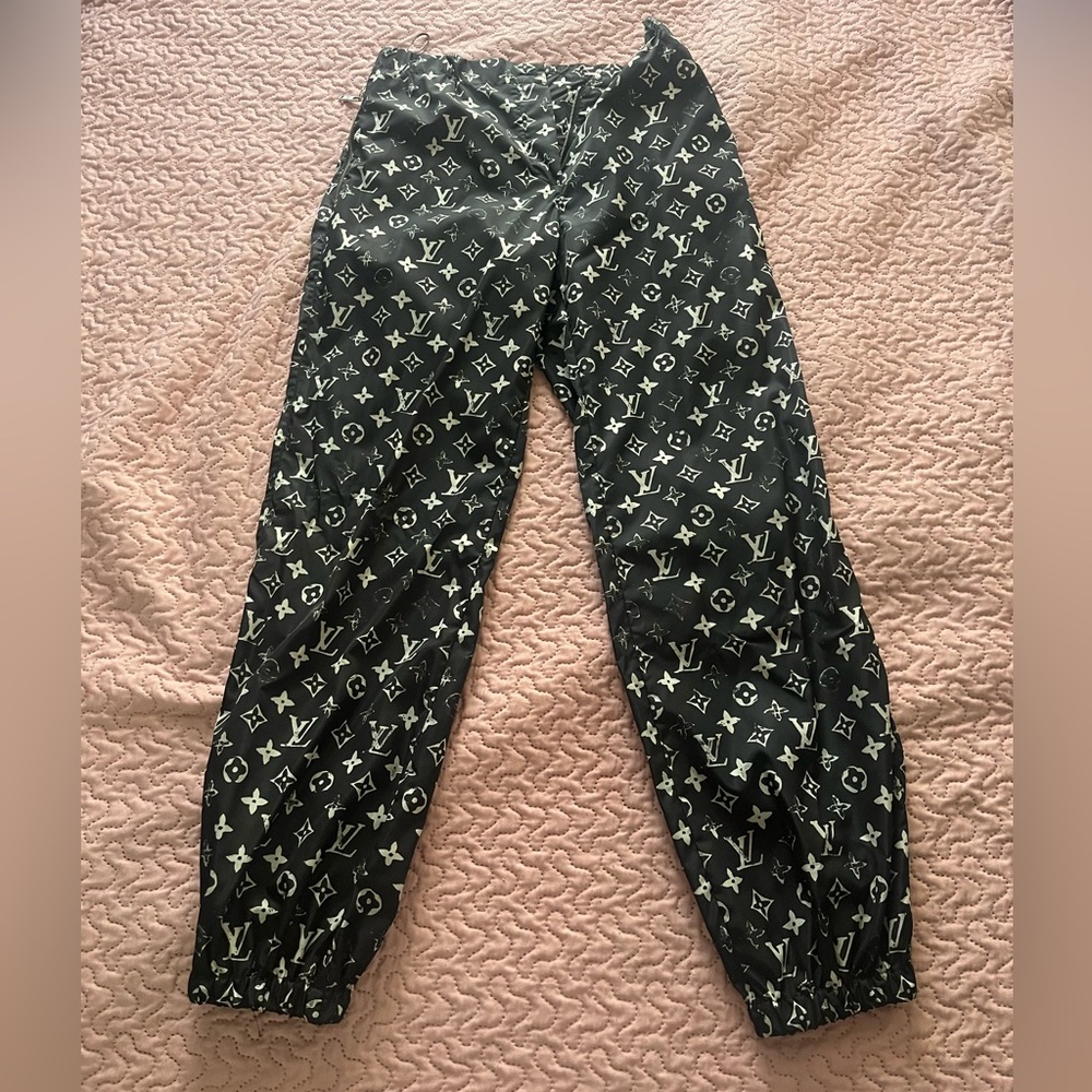 WOMENS LOUIS VUITTON PANTS